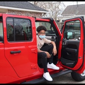 Meet your Posher, Howard